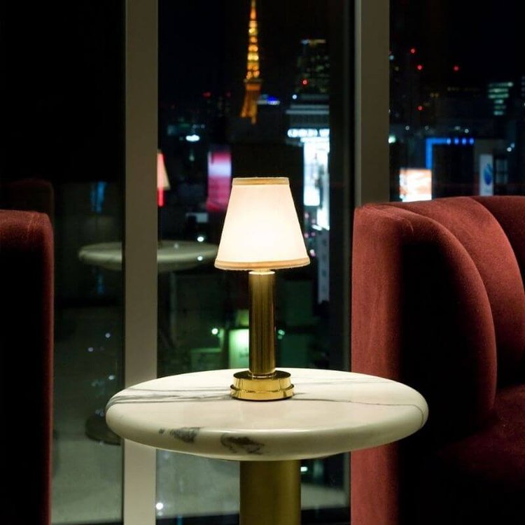 No plug lamp