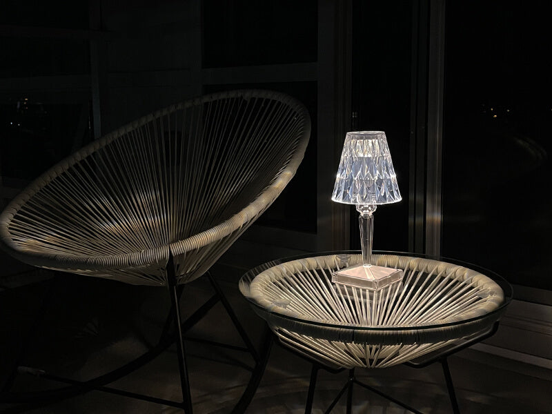 Reading table lamp