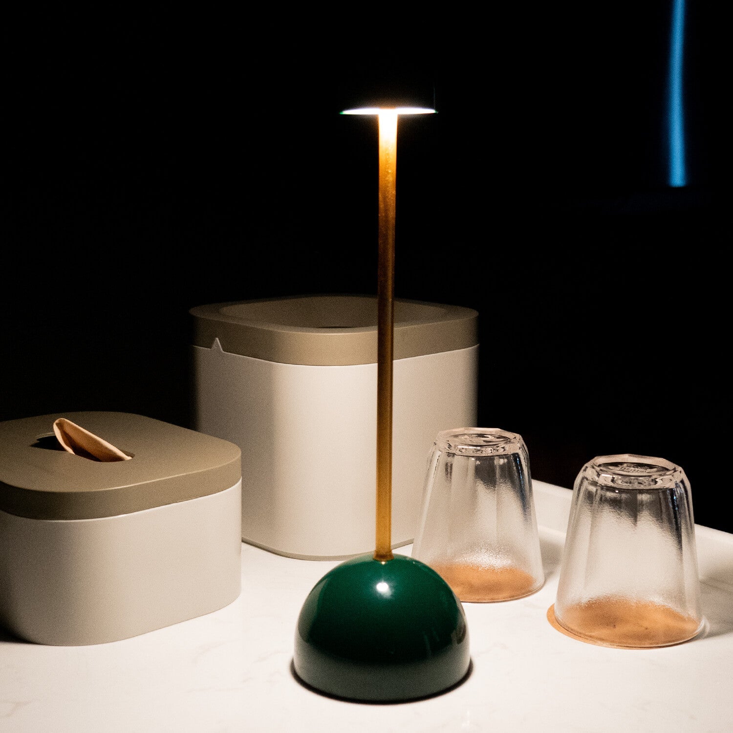 Unique cordless table lamp