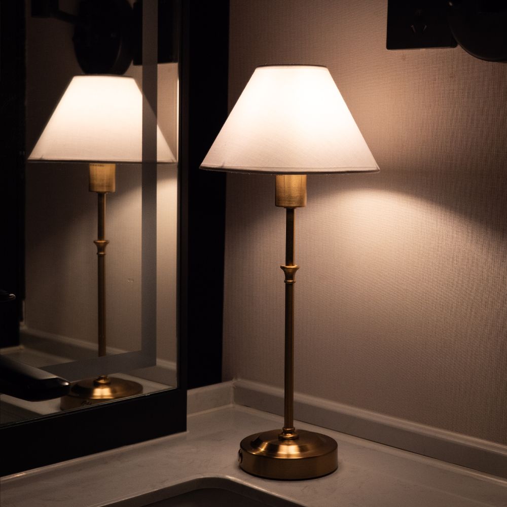 aesthetic table lamp