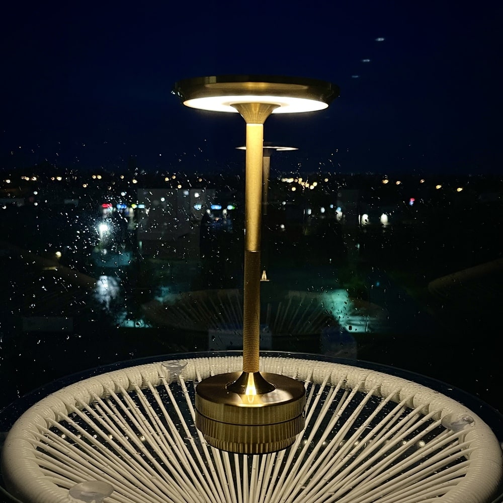 gold thin stem lamp