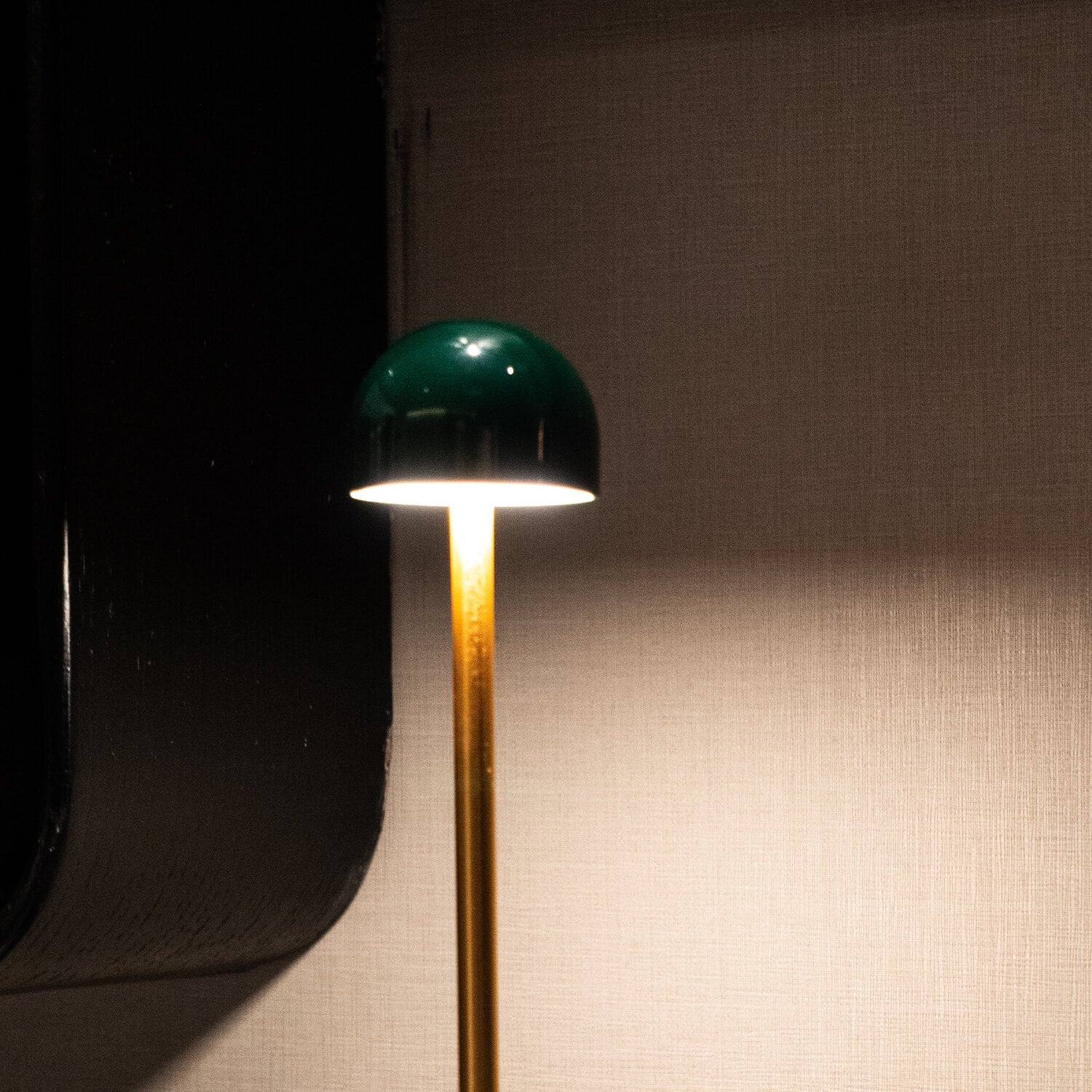 rechargeable table lamp