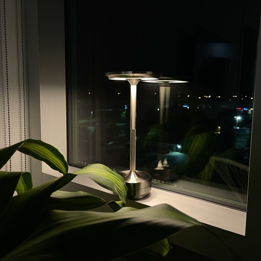 wireless modern lamp