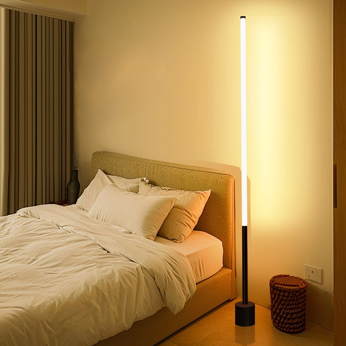 360 ° Modern Minimalist Long Strip LED Floor Lamp