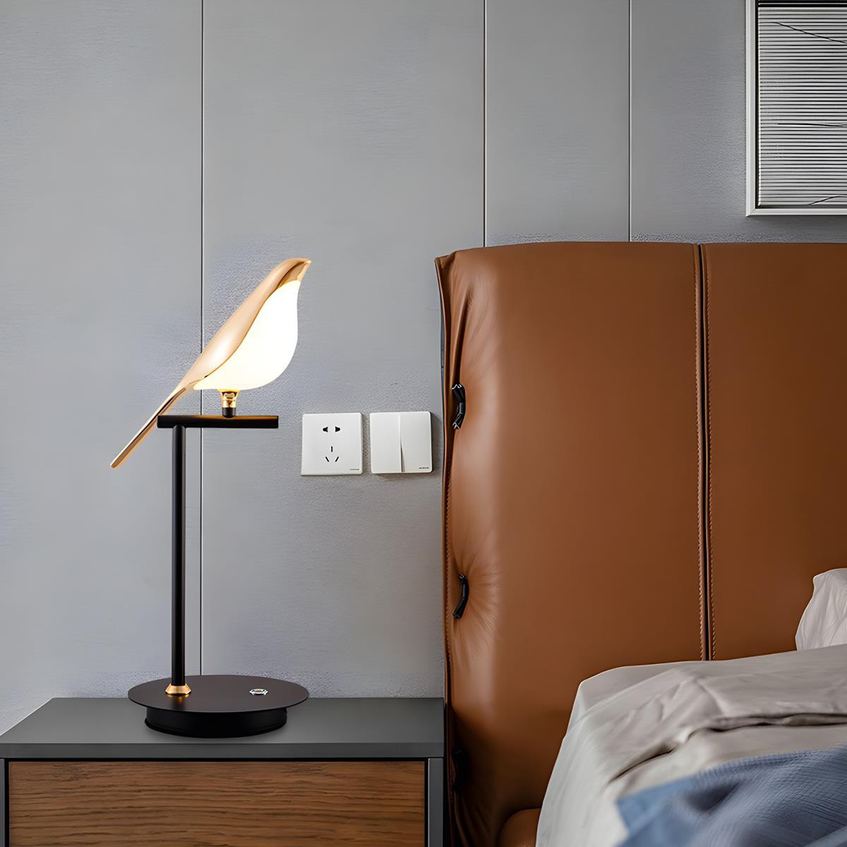 Modern Luxury Magpie Bird LED Indoor Table Lamp