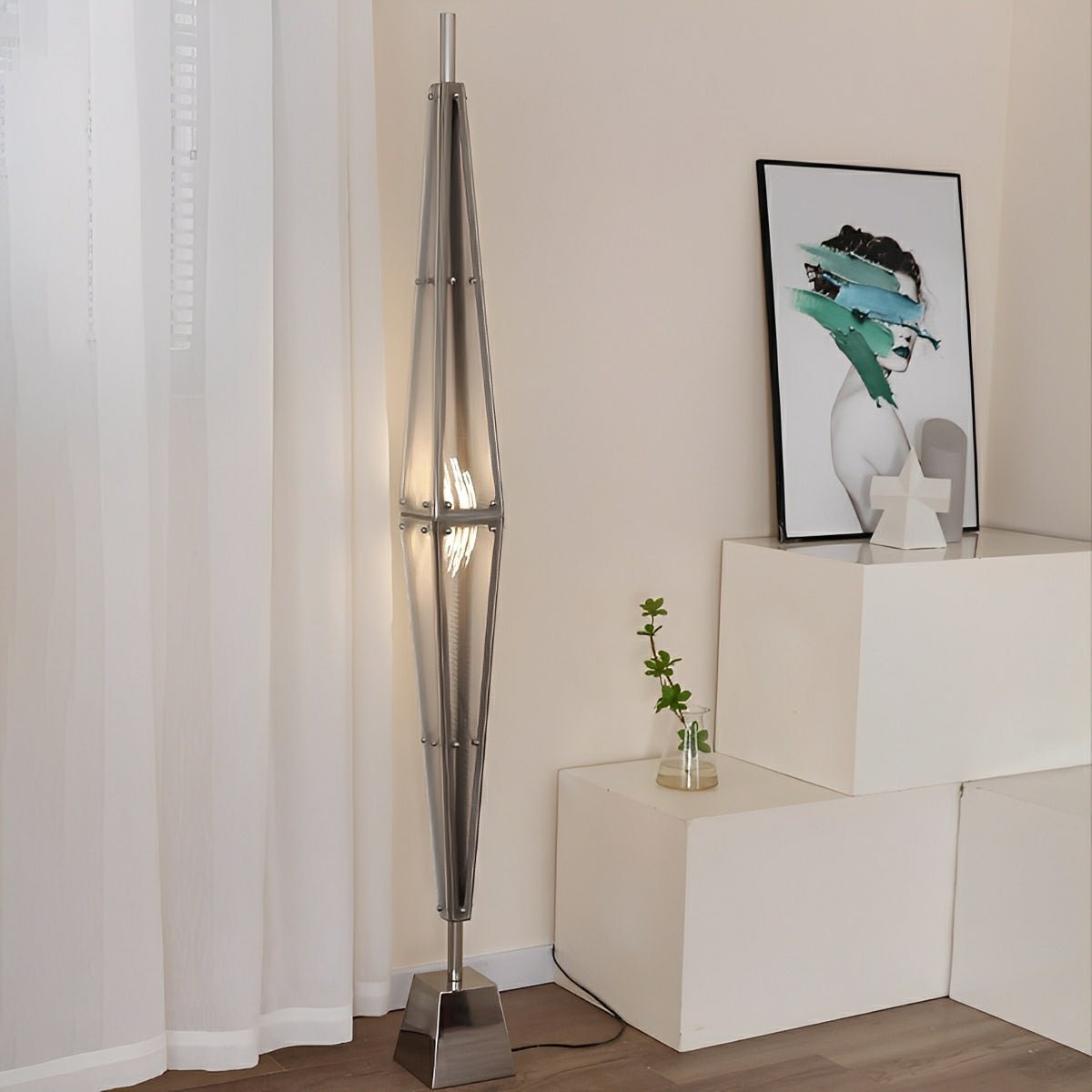 Modern Minimalist Diamond-Shaped Dimmable LED Floor Lamp